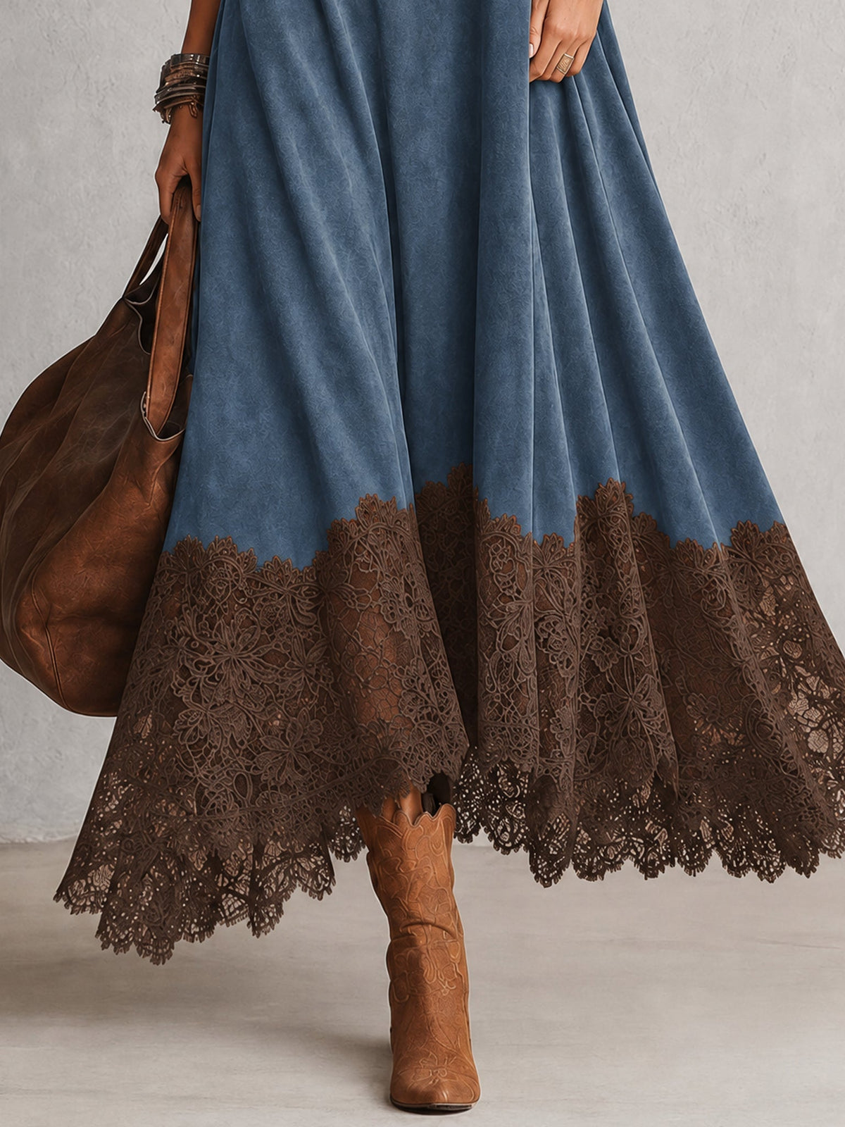 Antonella | Abito elegante in stile vintage con effetto pelle scamosciata e orlo in pizzo