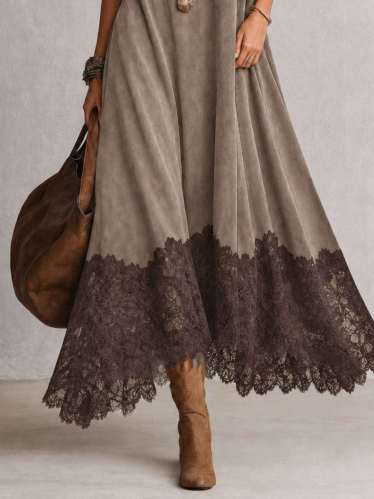 Antonella | Abito elegante in stile vintage con effetto pelle scamosciata e orlo in pizzo