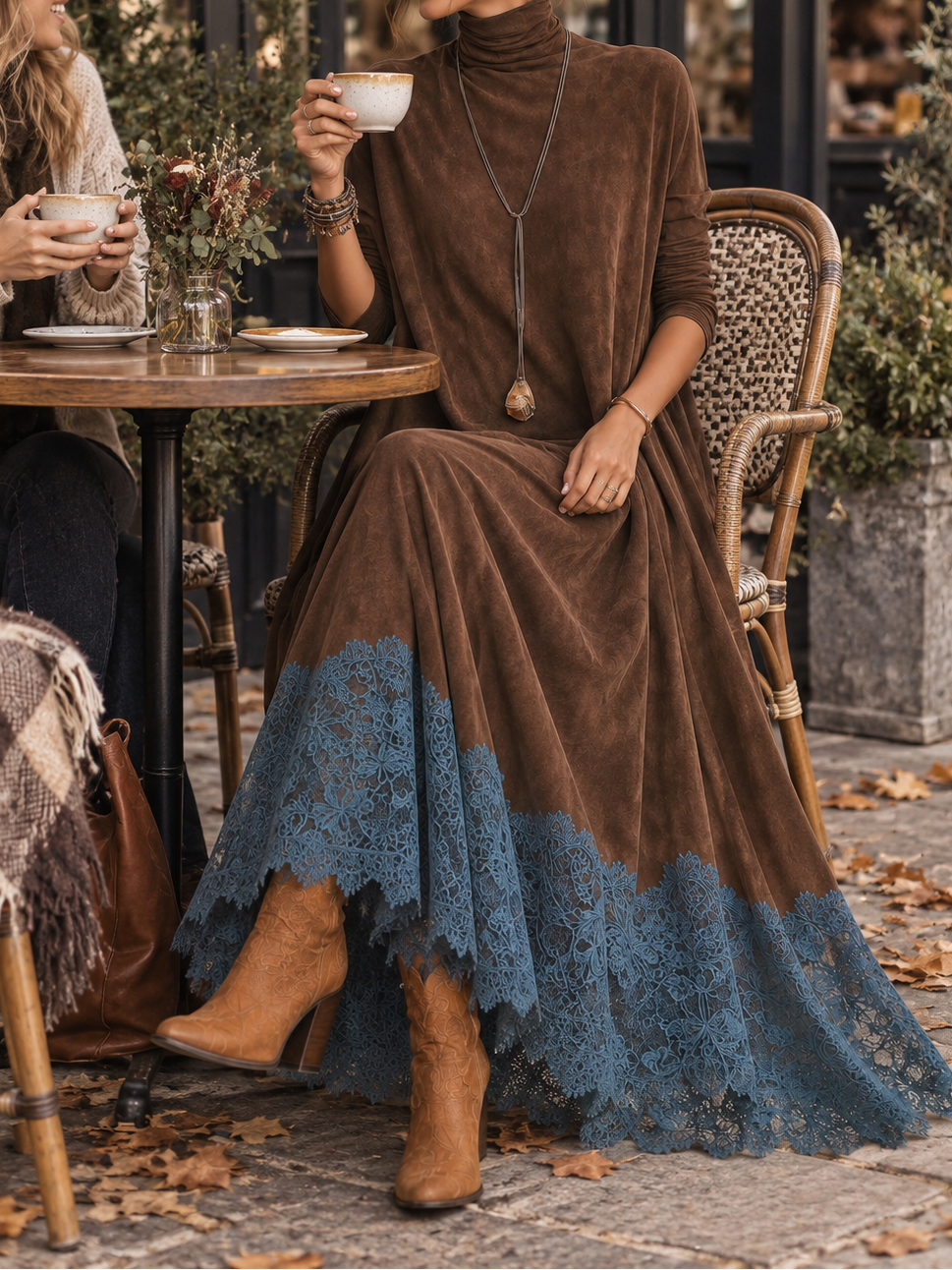 Antonella | Abito elegante in stile vintage con effetto pelle scamosciata e orlo in pizzo