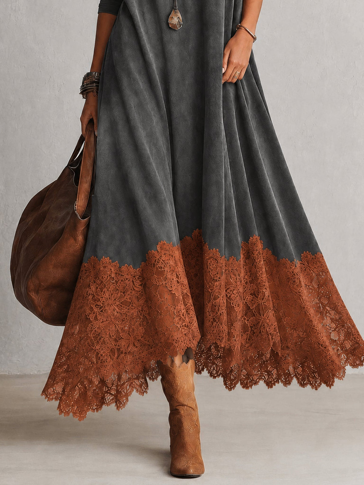 Antonella | Abito elegante in stile vintage con effetto pelle scamosciata e orlo in pizzo