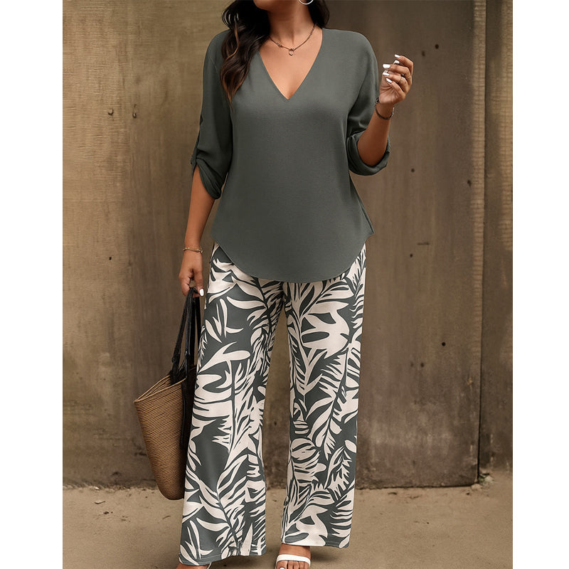 Leire | Completo Donna Camicetta con Scollo a V e Pantaloni Stampati Ampi